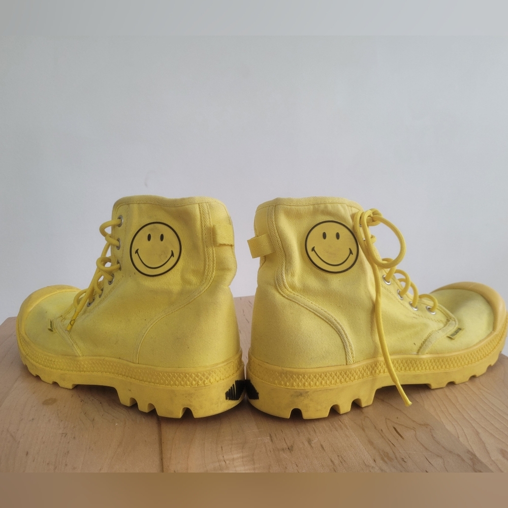 SOLD Smiley x Palladium shoes